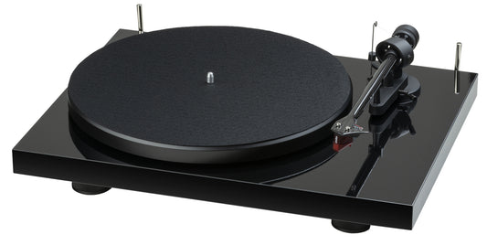 PRO-JECT DEBUT CARBON CLASSIC WITH ORTOFON 2M RED CARTRIDGE BLACK