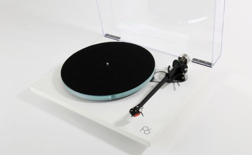 REGA PLANAR 6 TURNTABLE