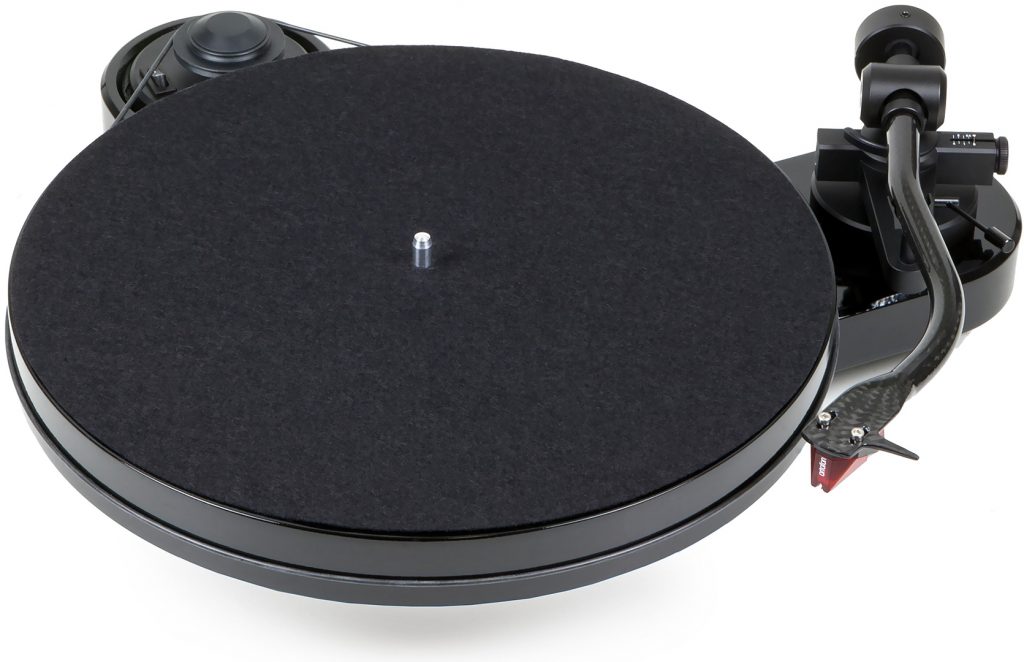 PRO-JECT RPM 1 CARBON TURNTABLE WITH ORTOFON 2M RED CARTRIDGE