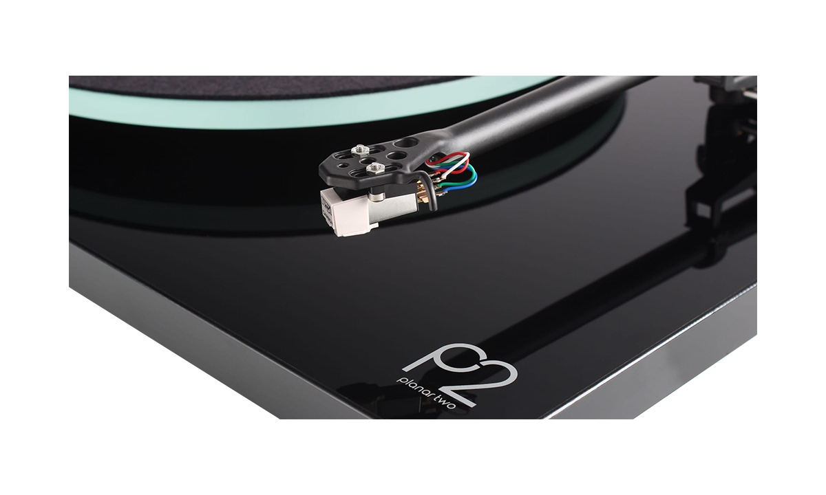 REGA PLANAR 2 TURNTABLE