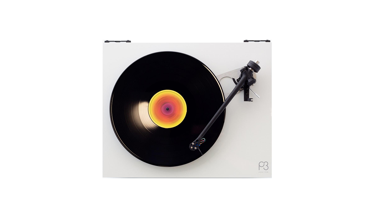 REGA PLANAR 3 TURNTABLE