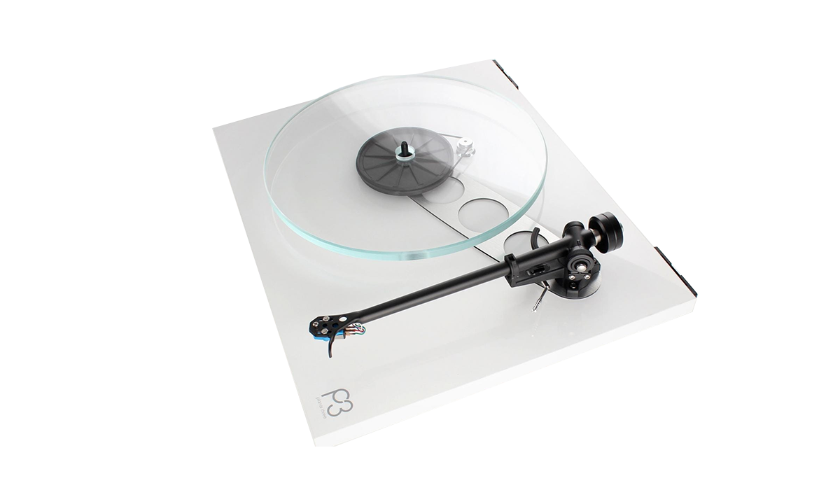 REGA PLANAR 3 TURNTABLE