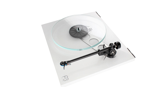 REGA PLANAR 3 TURNTABLE