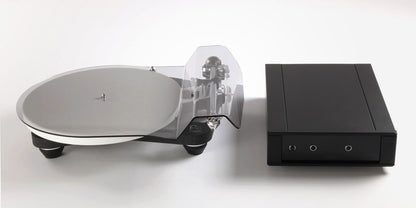 REGA PLANAR 10 TURNTABLE