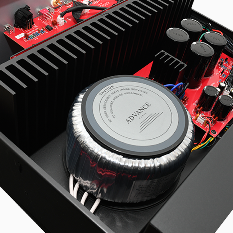 ADVANCE PARIS X-A220 MONO POWER AMPLIFIER