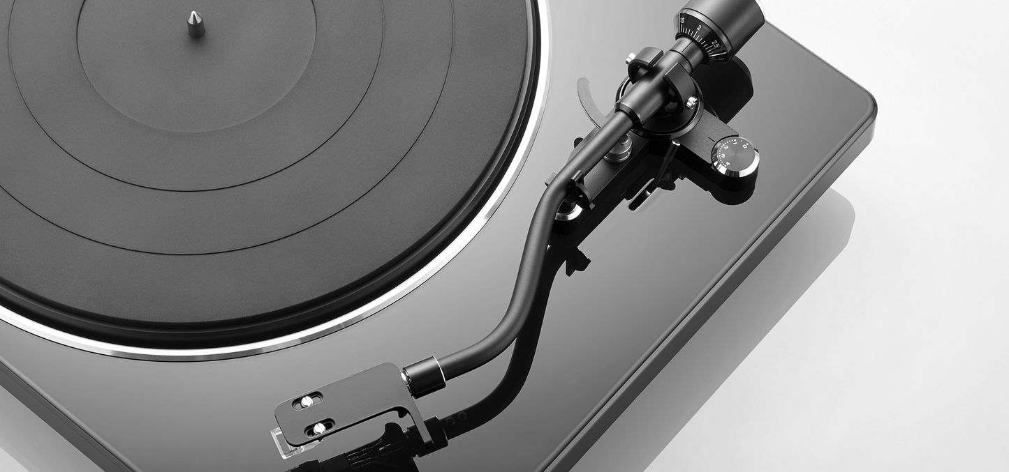 DENON DP-450USB HI-FI TURNTABLE WITH ORIGINAL S-SHAPE TONEARM AND USB